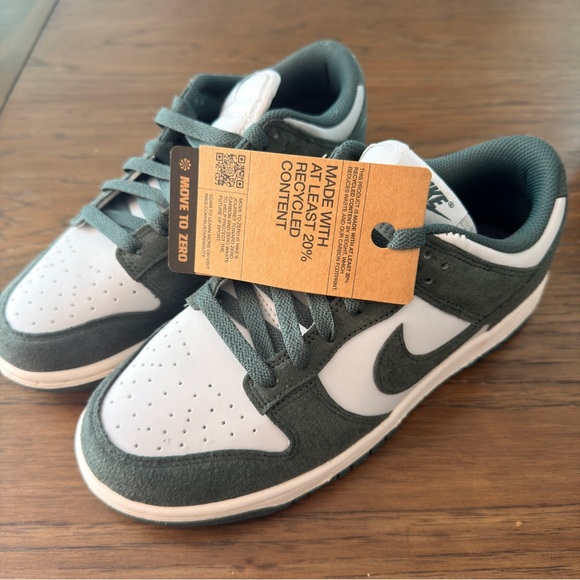 Nike Dunk Low Photon Dust/Vintage Green - Picture 2 of 8